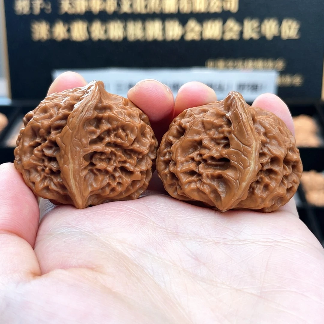 把件文玩核桃异形半壁全品宫灯假一赔十40S1已打底