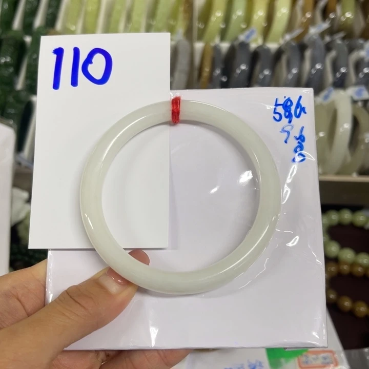 无***岸和田玉未镶嵌手镯