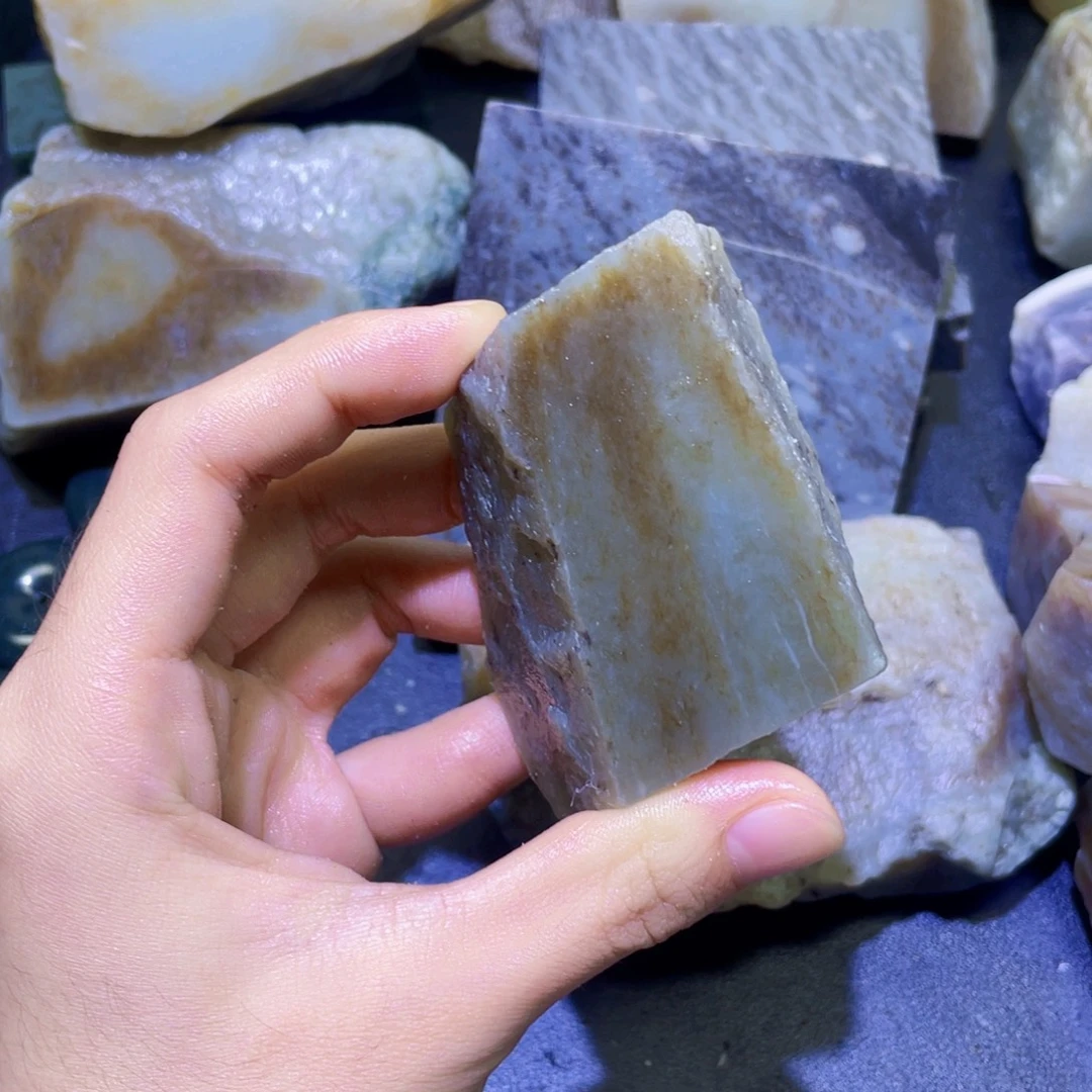 和田玉未镶嵌珠宝半成品