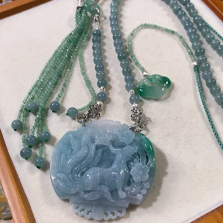 翡翠未镶嵌颈饰翡翠吊坠