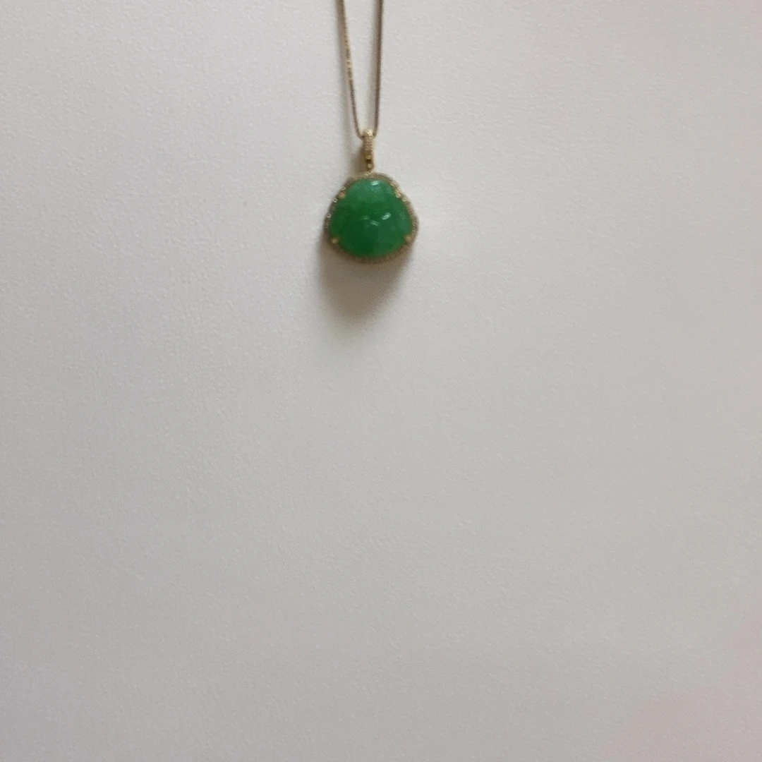 *****颈饰18K金镶嵌翡翠简单