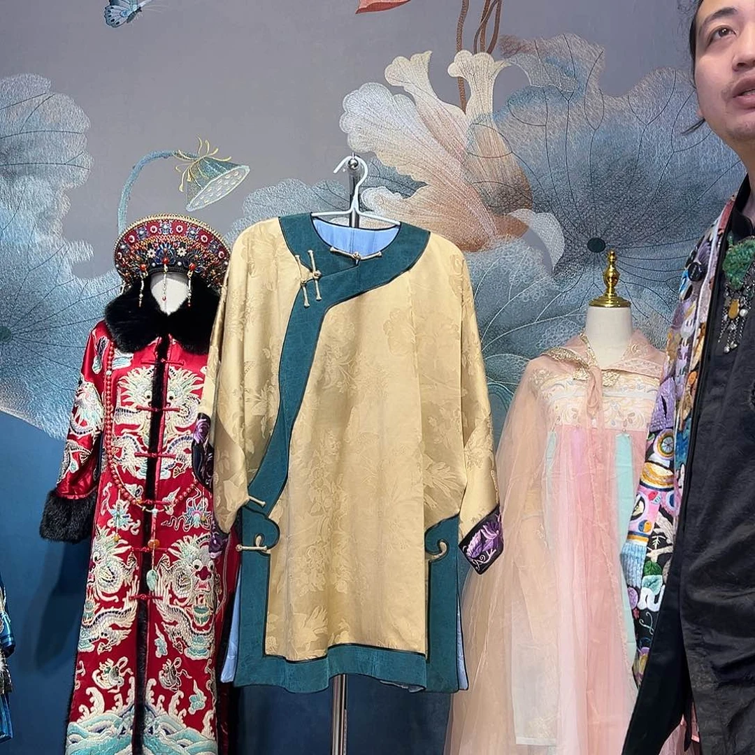 圆领斜襟香云纱包边重磅桑蚕丝太太服