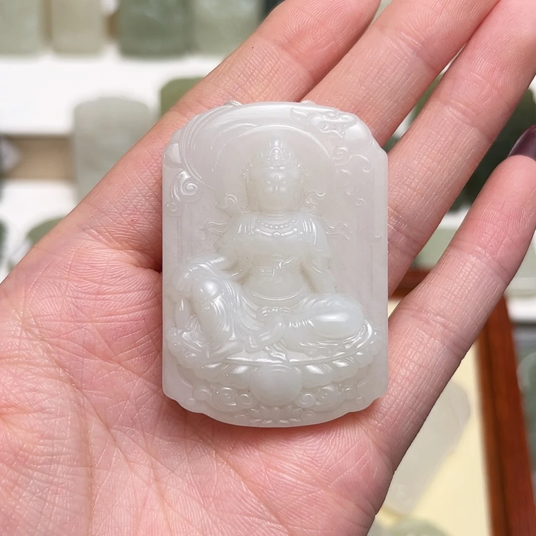 和田玉颈饰未镶嵌烟*