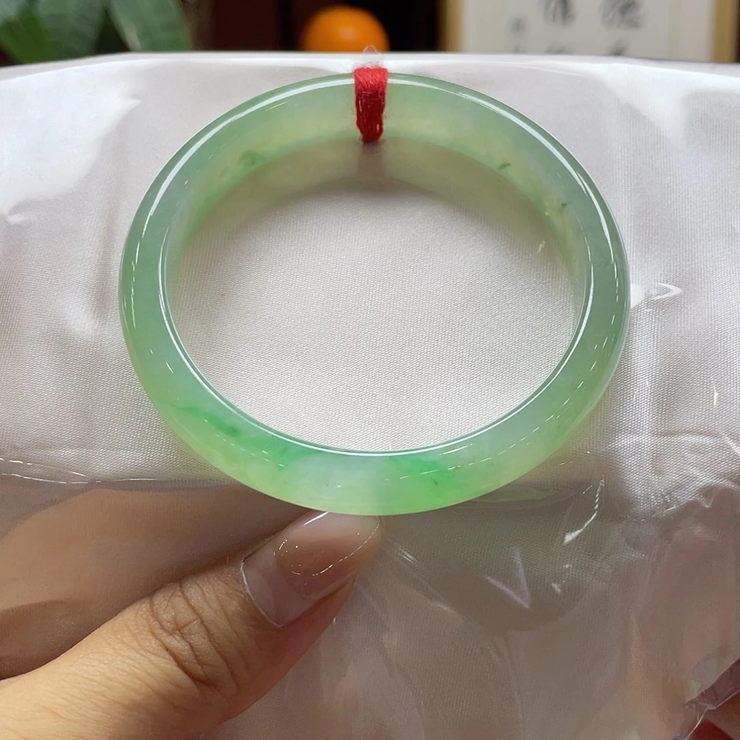 翡翠未镶嵌手镯77 号