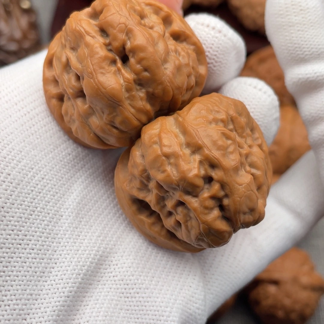 文玩核桃把件38延庆开背蛤蟆头