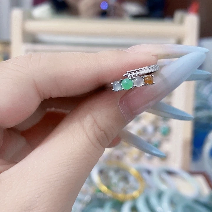 颈饰未镶嵌翡翠天然翡翠Ａ货