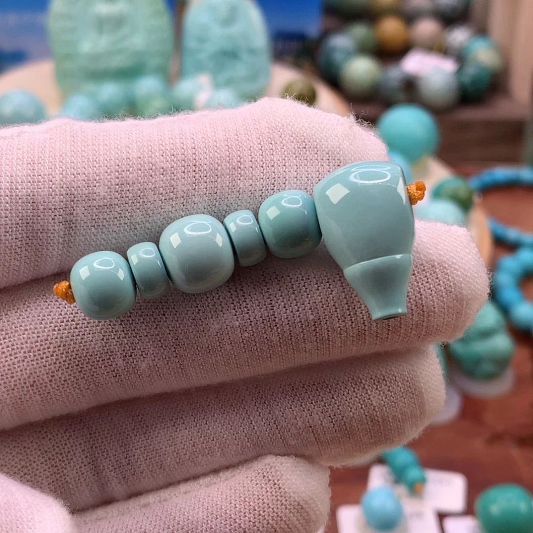 绿松石未镶嵌珠宝奇石