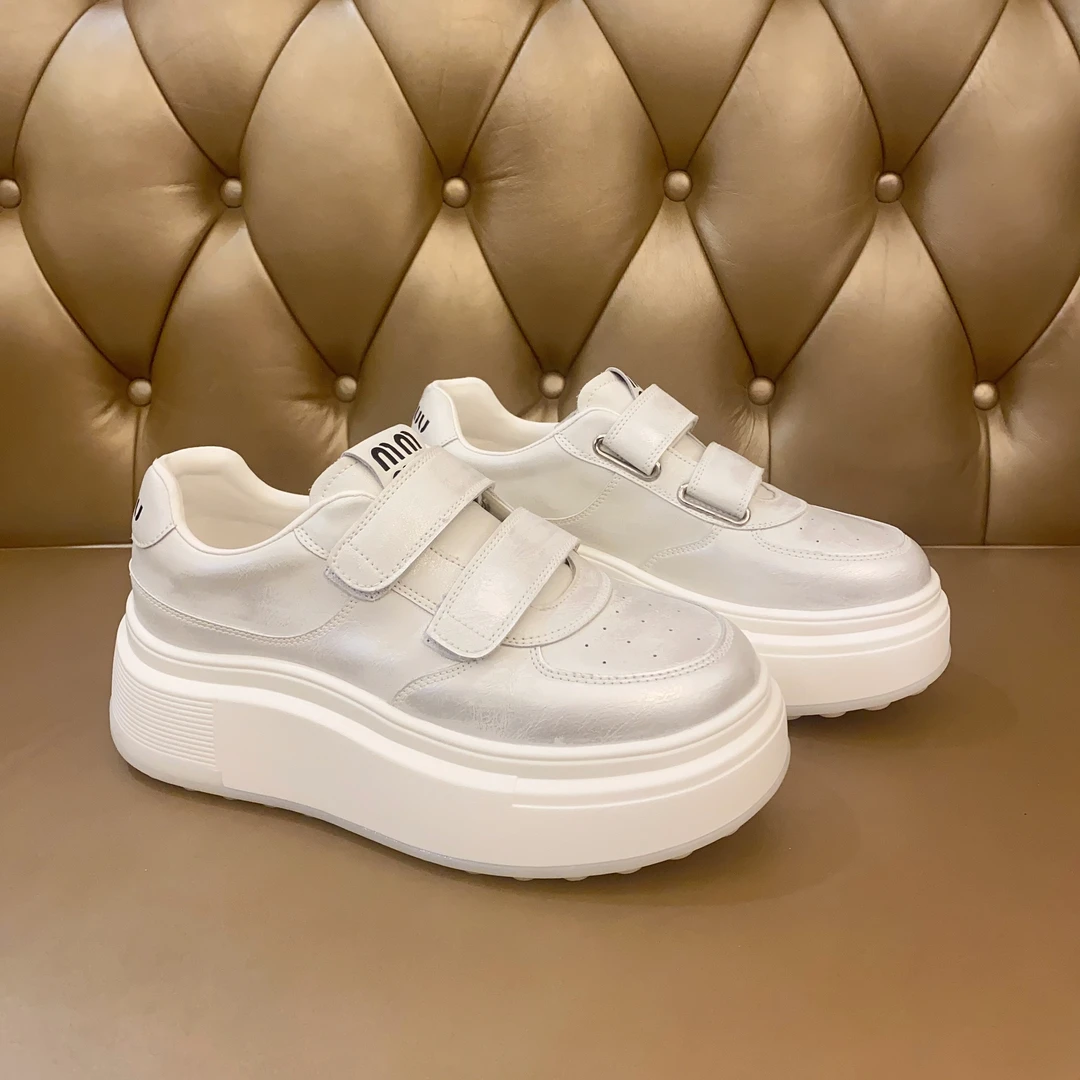 新款小白鞋女软底增高厚底休闲鞋百搭运动鞋子女平底系带女鞋擦色