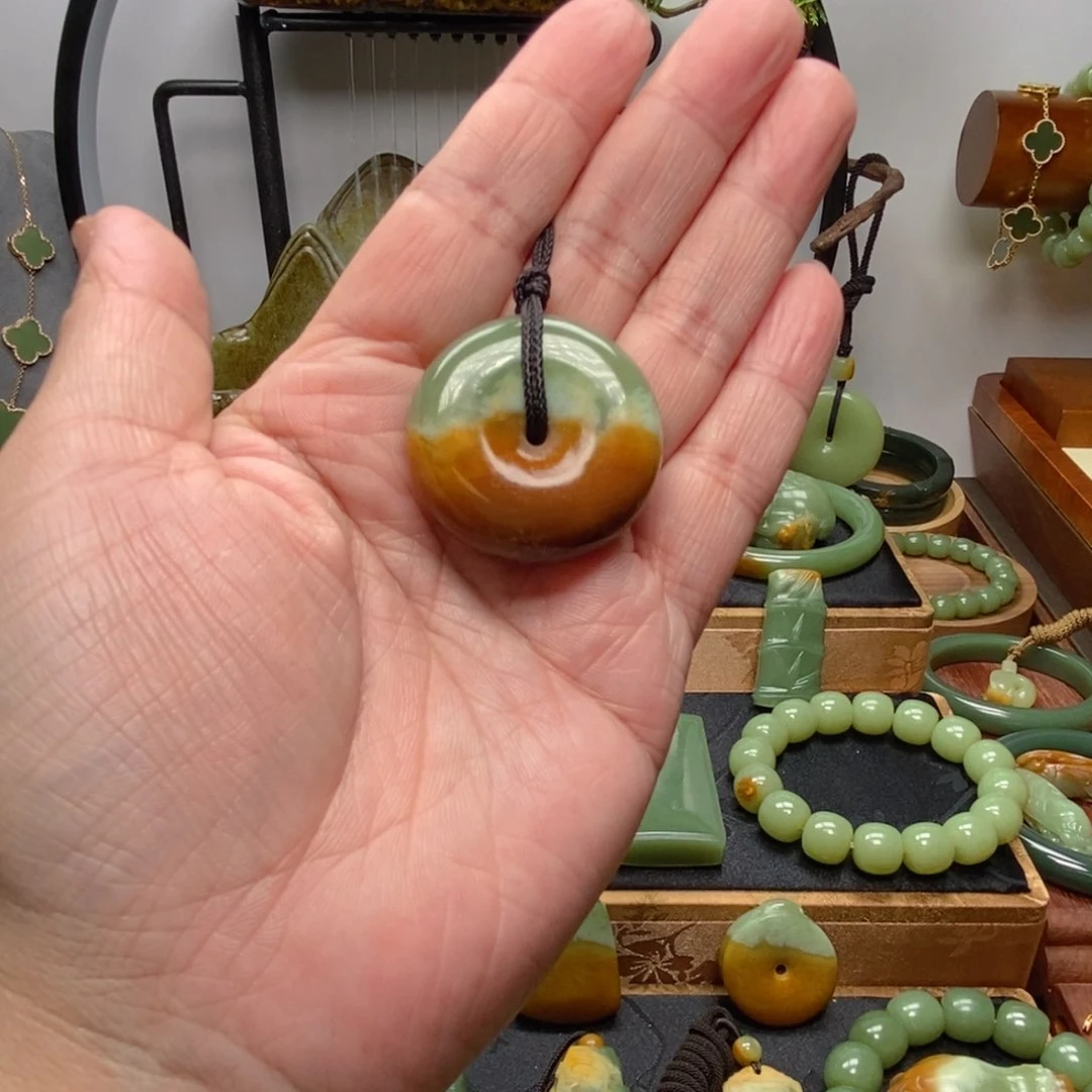 岫岩河磨玉（透闪石质玉）吊坠未镶嵌道*