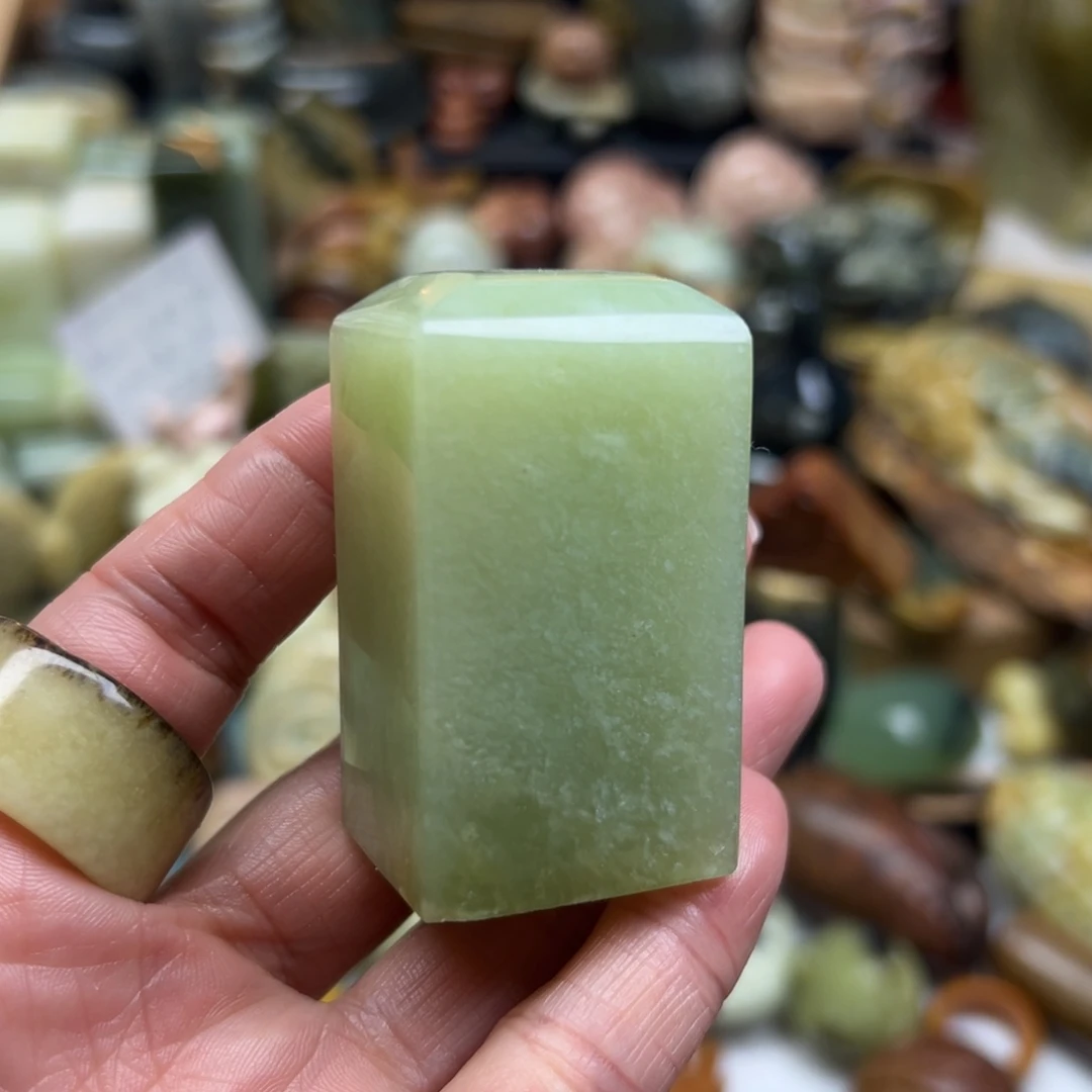 岫玉未镶嵌颈饰辽阳料印章