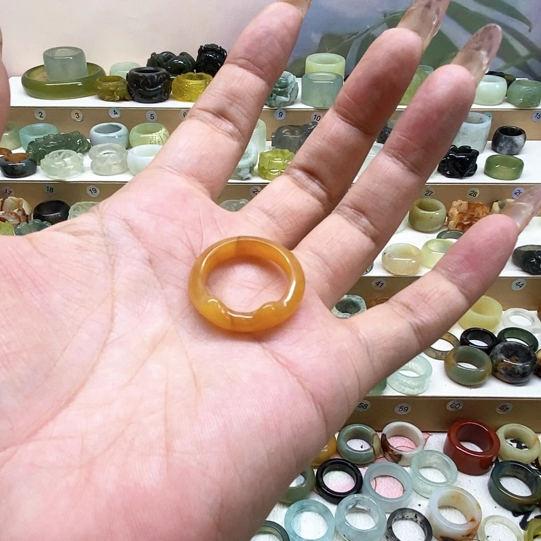 四***子岫玉未镶嵌天然玉石岫玉
