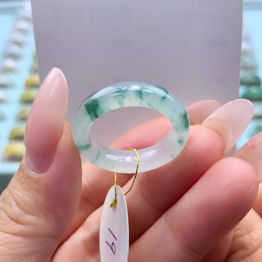 未镶嵌戒指翡翠19圈