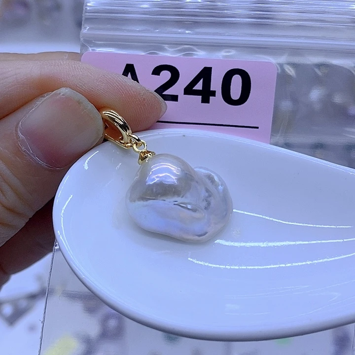颈饰未镶嵌淡水珍珠