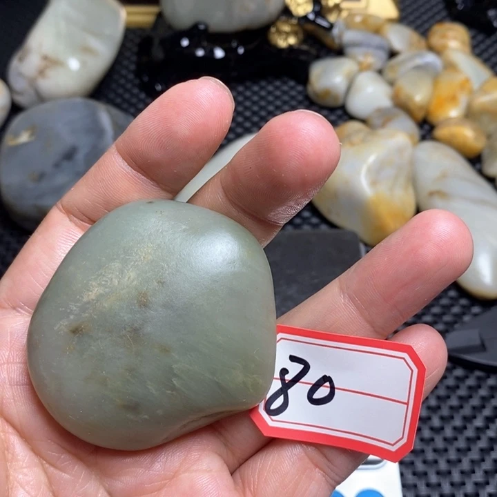 未镶嵌和田玉把件80