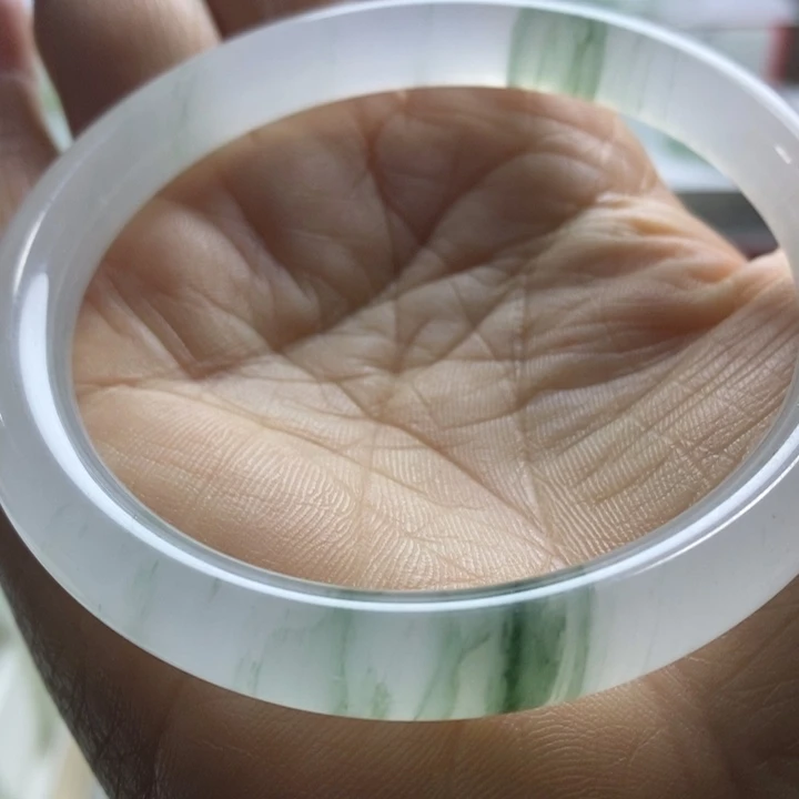 石英岩玉未镶嵌手镯