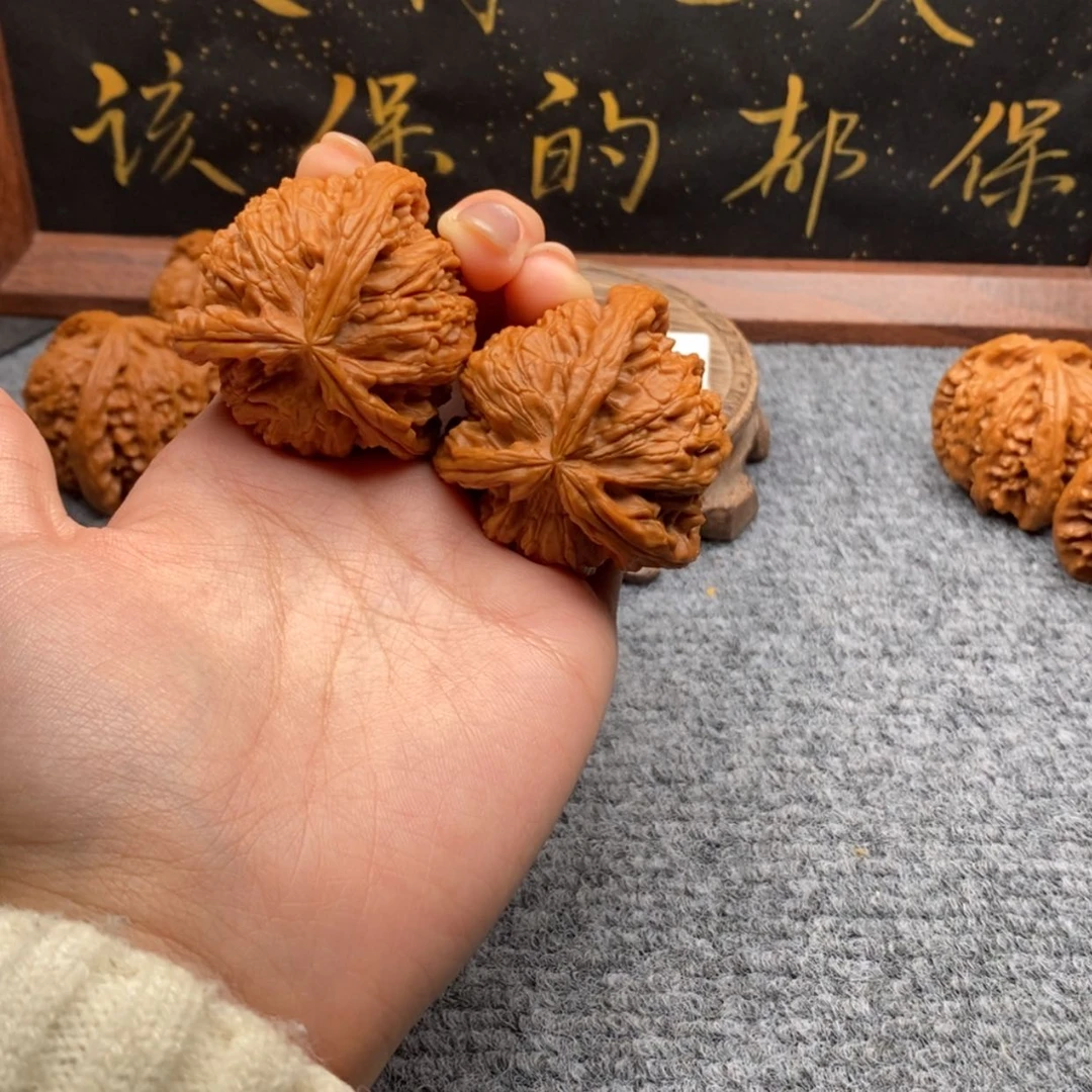 【闪购商品】吊坠文玩核桃大*