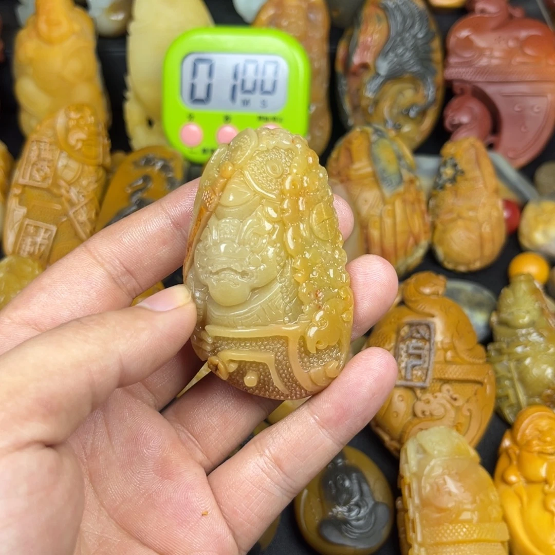 G***i石英质玉合金颈饰