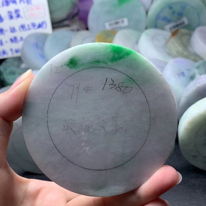 定制翡翠未镶嵌手镯