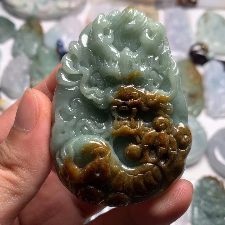翡翠未镶嵌颈饰龙牌41