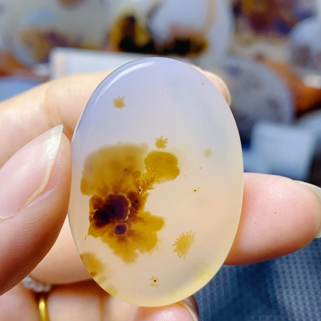 玛瑙/玉髓未镶嵌珠宝奇石