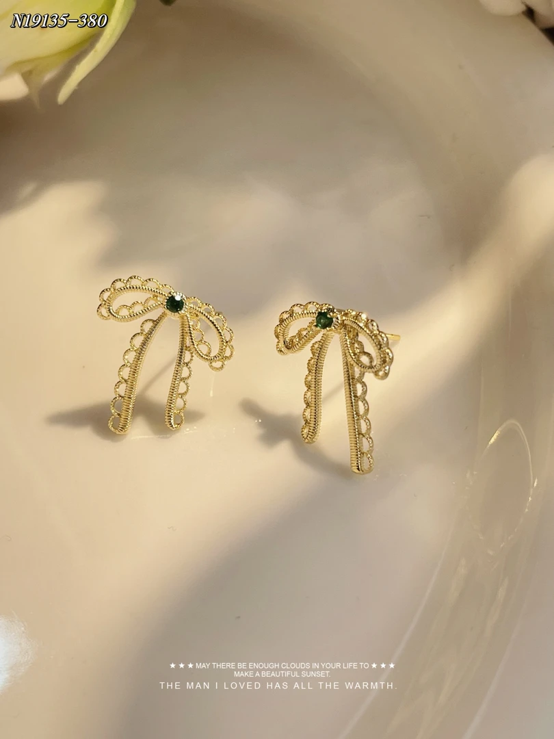 铜合金耳饰 欧比雅比蕾丝花边蝴蝶结耳钉轻奢精致高级感气质耳环