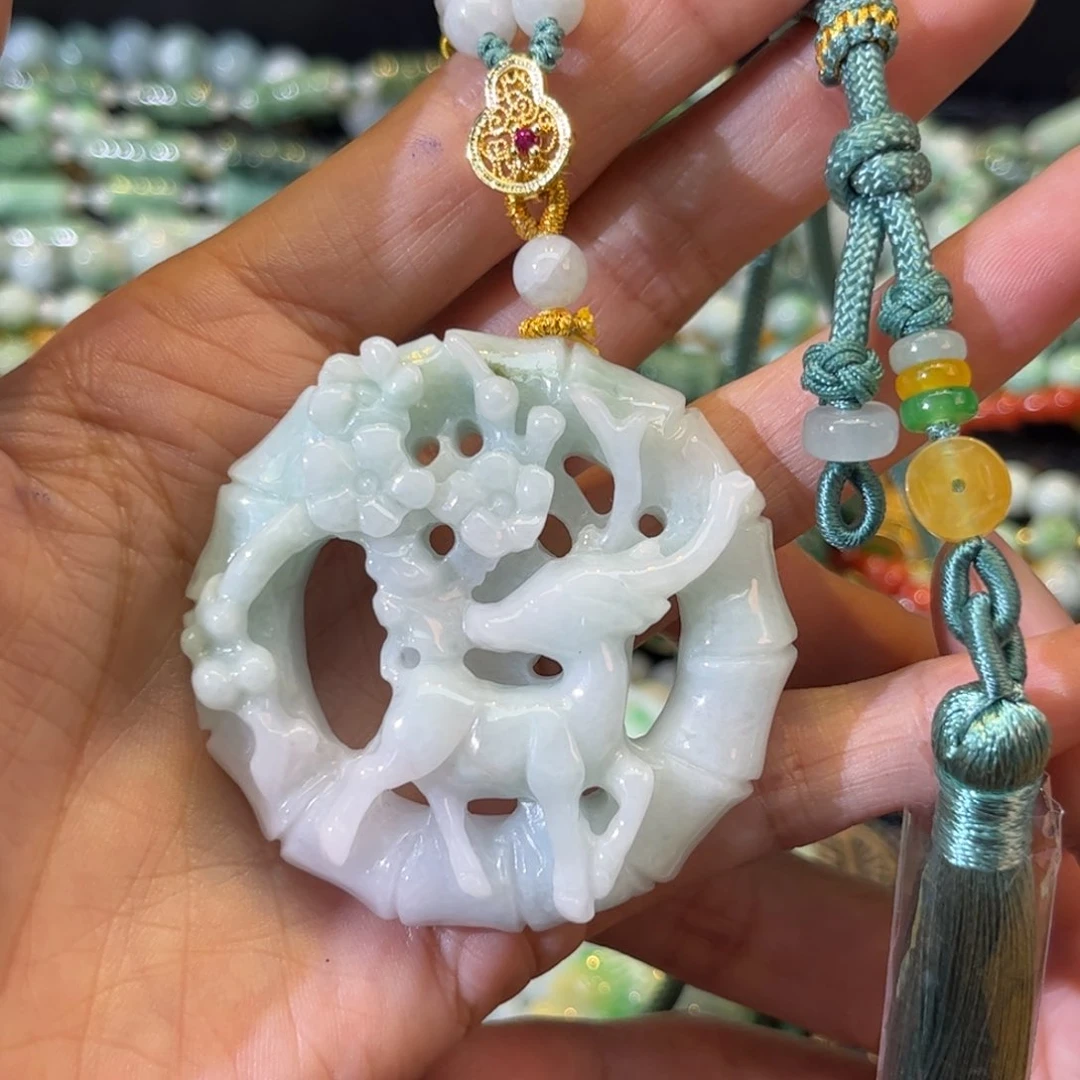 翡翠颈饰未镶嵌待编款