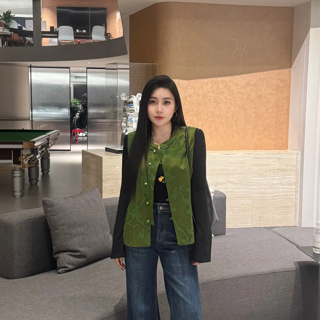 333新中式禅意2025新款国风绿色马甲背心女装唐装盘扣坎肩