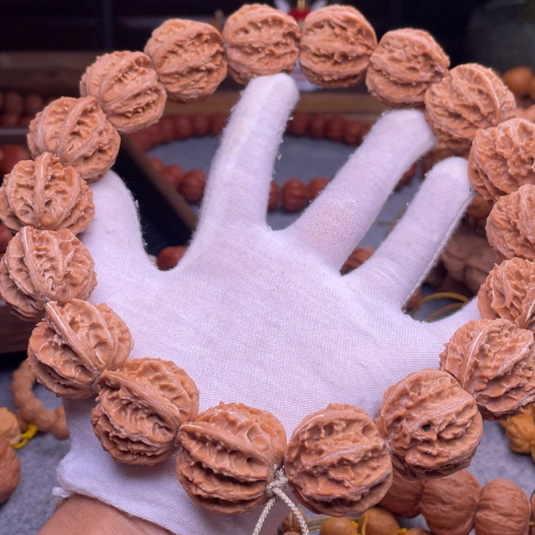 W****文玩核桃吊坠秋子