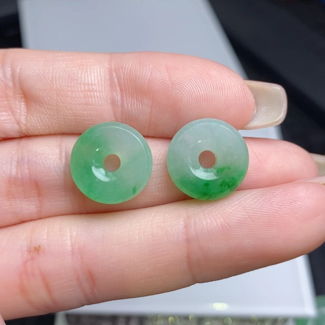 翡翠未镶嵌耳饰甜甜圈