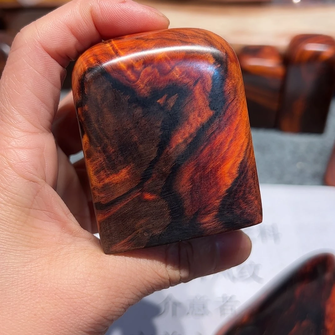 交趾黄檀（大红酸枝）烈*