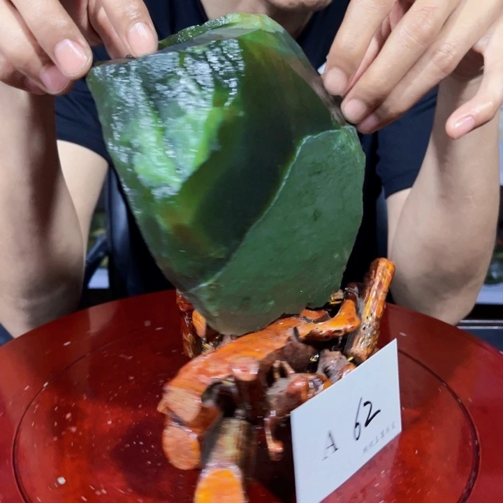 岫玉未镶嵌原料原料