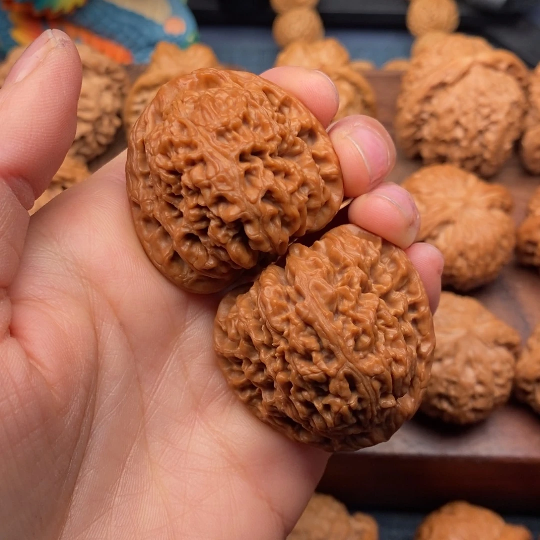 文玩核桃把件39全品南疆，红皮