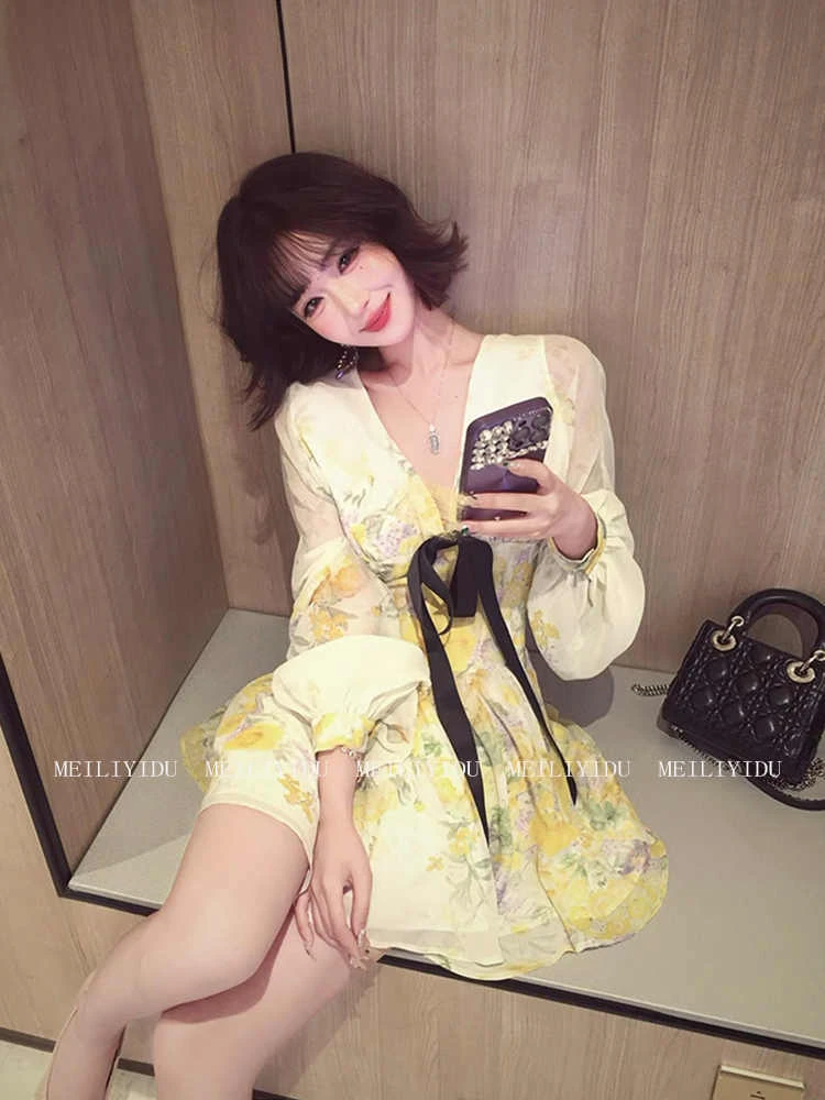 大码胖妹妹法式印花碎花长袖V领连衣裙女装气质收腰显瘦A字裙短裙