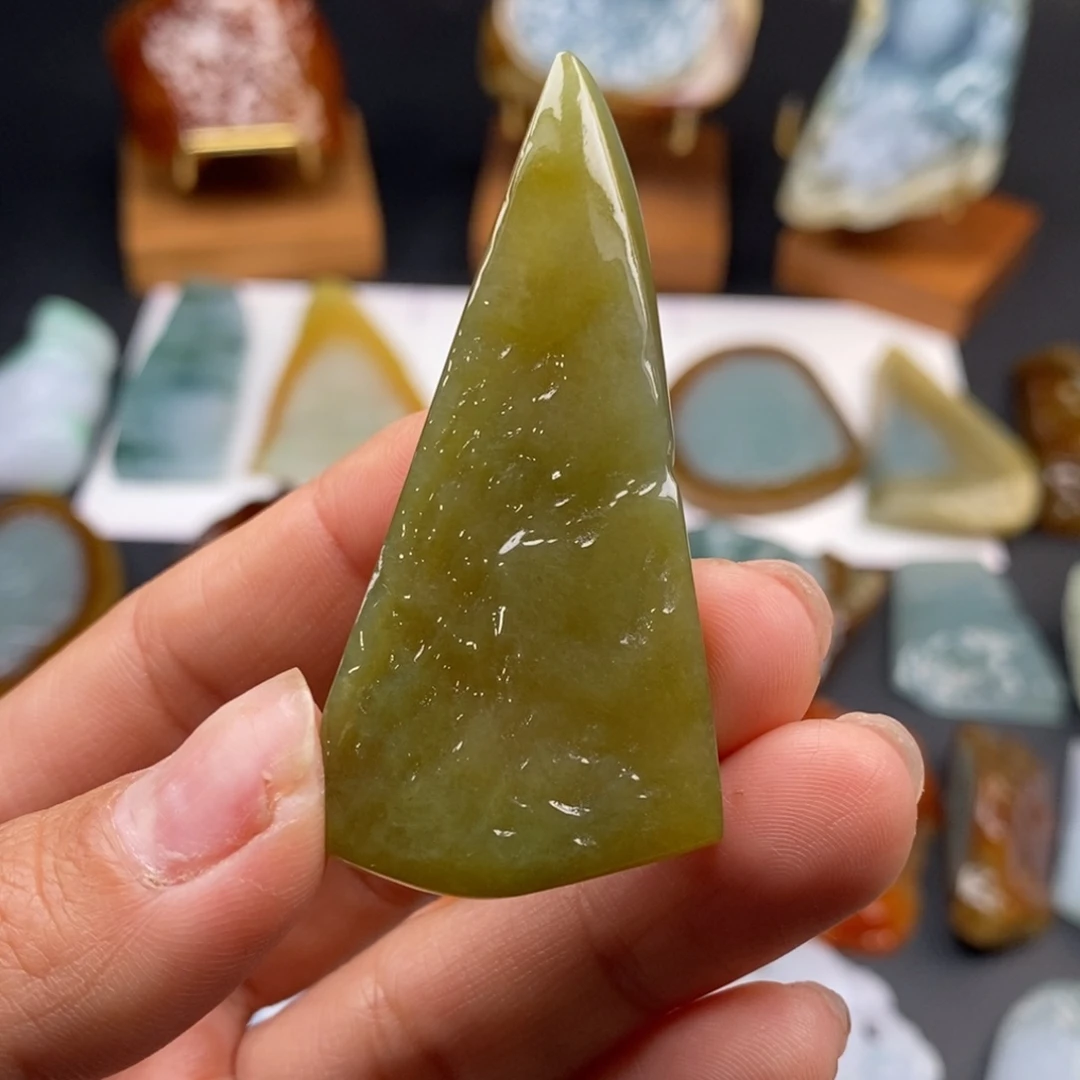 翡翠未镶嵌挂件翡翠