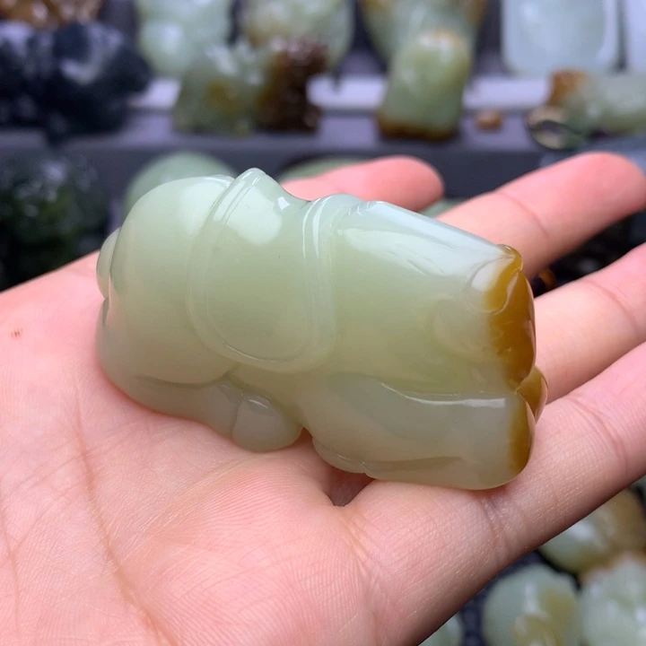 未镶嵌和田玉把件