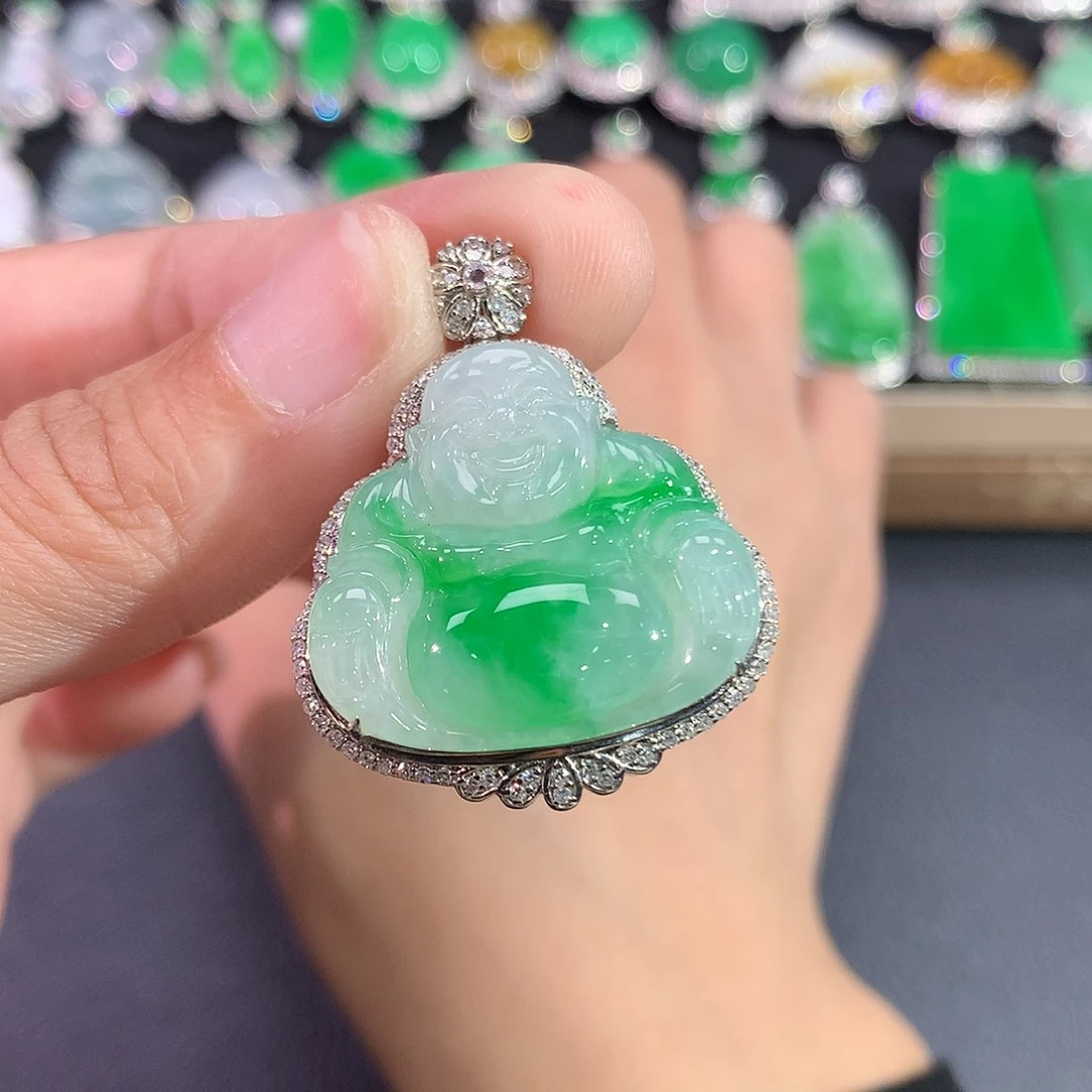 翡翠吊坠(赠链)18K金镶嵌
