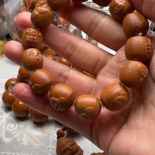 橄榄核手串橄榄雕饰的