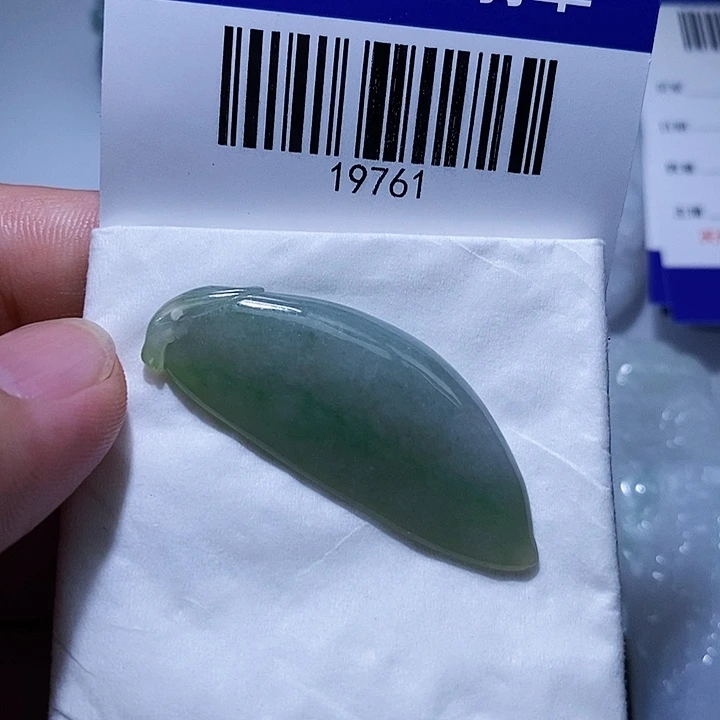 翡翠未镶嵌颈饰天光墟翡翠市场现金代购