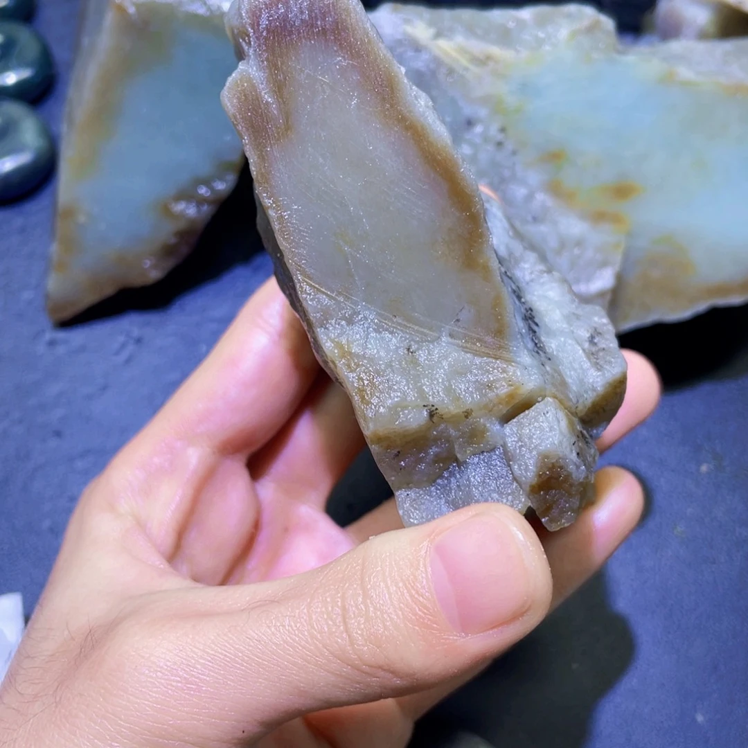 和田玉未镶嵌珠宝半成品