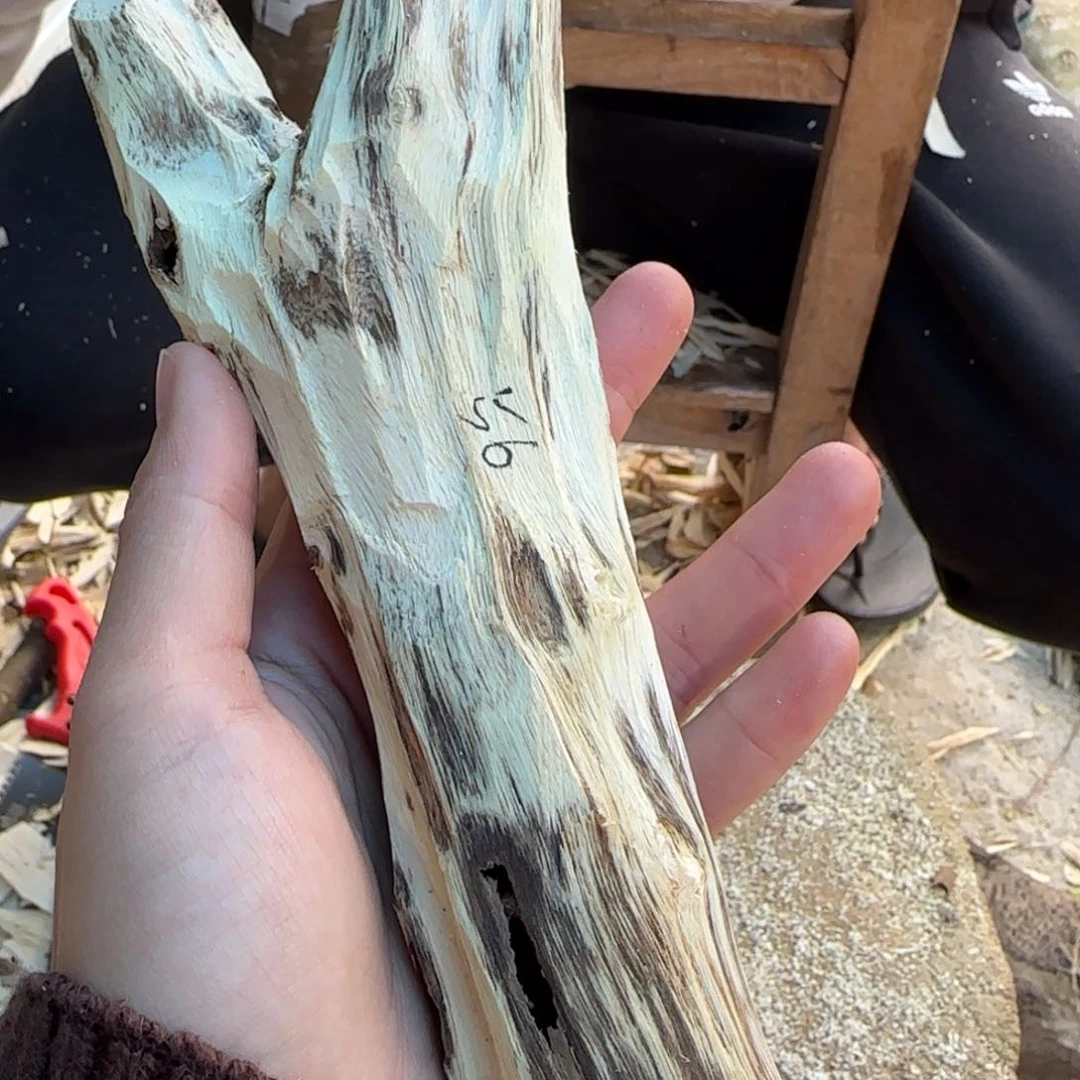 树脂制品56号奇楠原木一个
