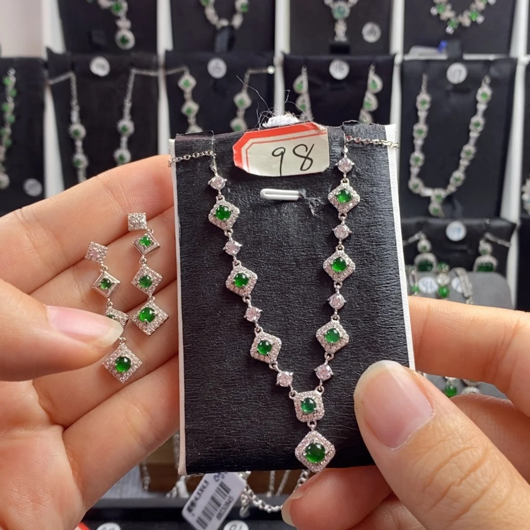 翡翠颈饰银S925镶嵌翡翠