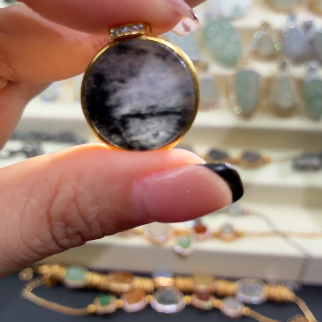 翡翠银S925镶嵌颈饰乌鸡吊坠