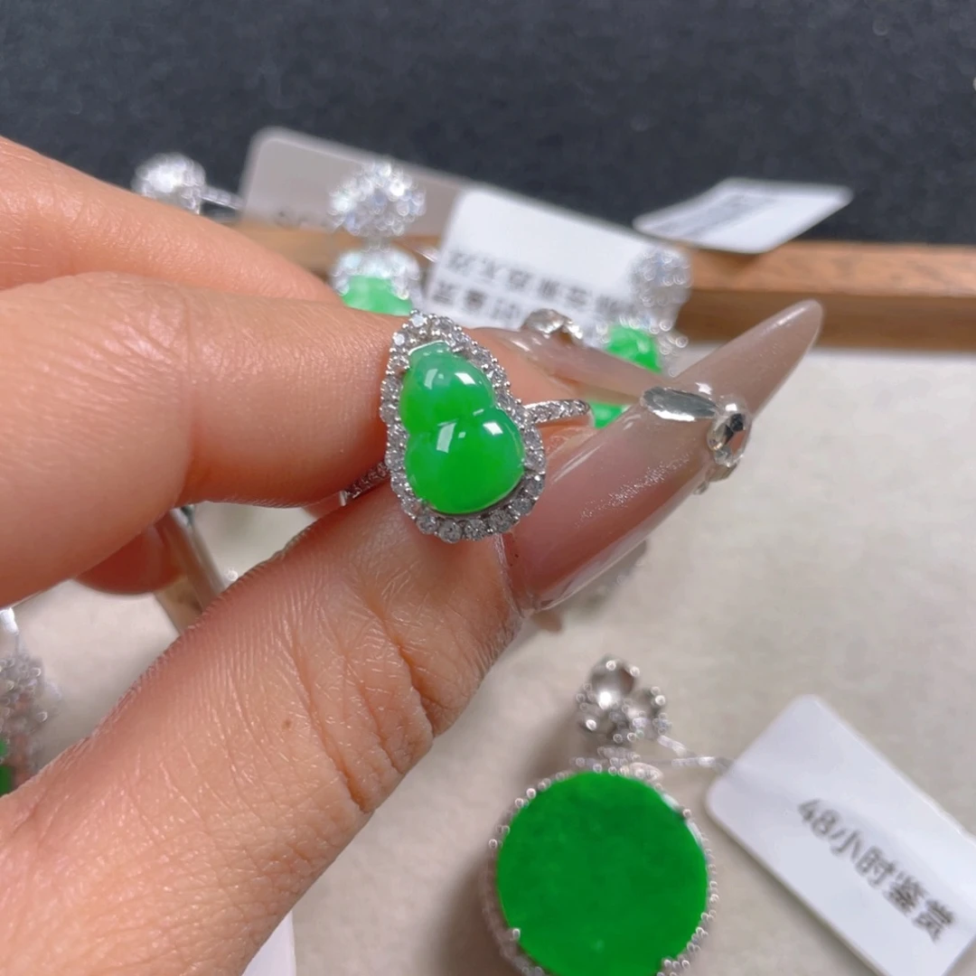 翡翠戒指银S925镶嵌翡翠