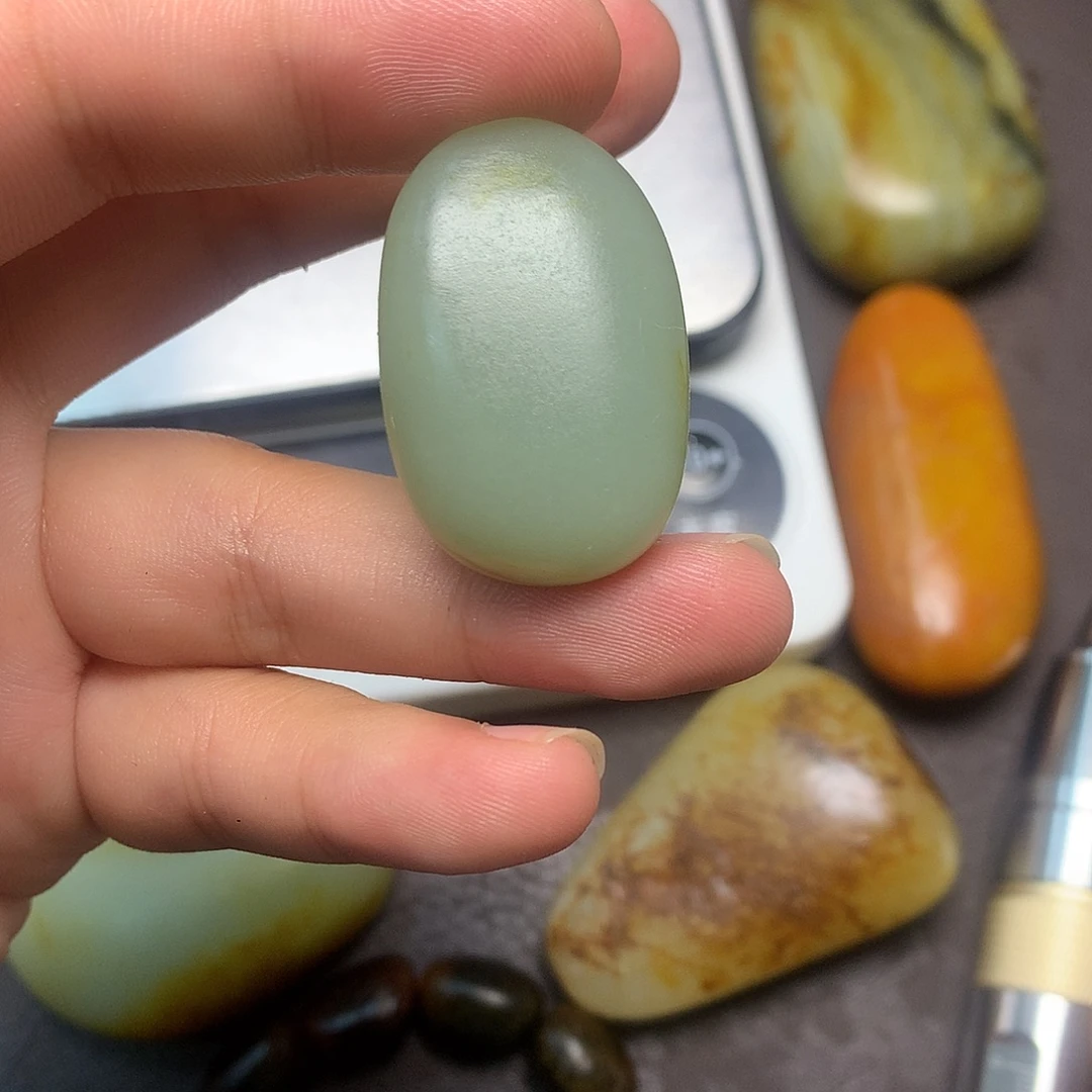 和田玉（糖玉）未镶嵌挂件