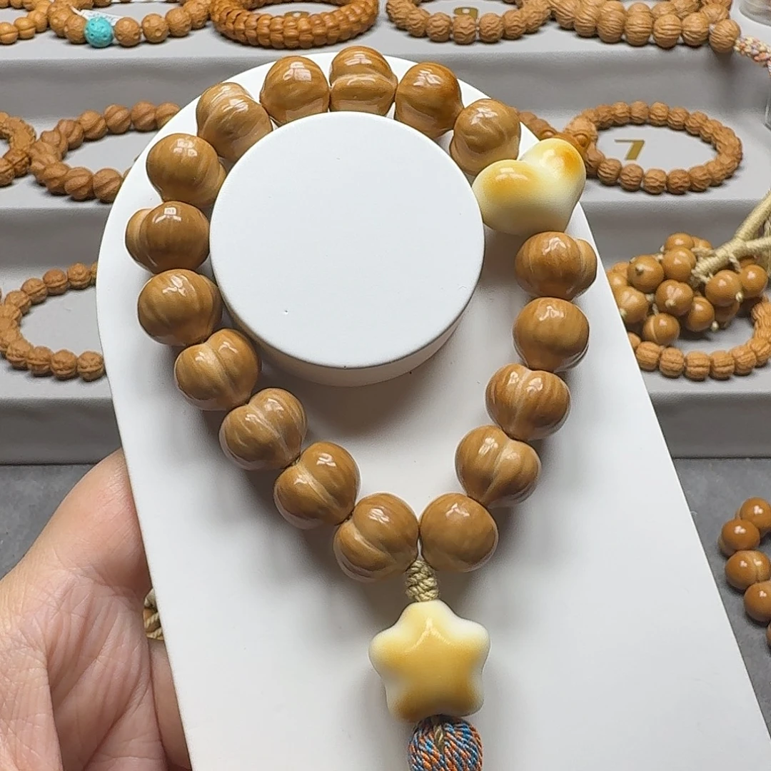 猴头核桃手串16屁桃泡芙