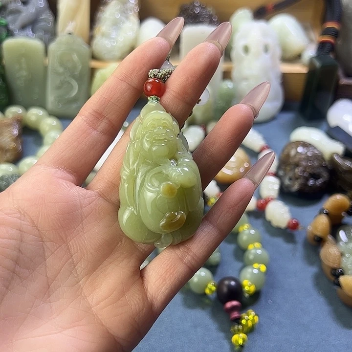 和田玉颈饰未镶嵌凌*