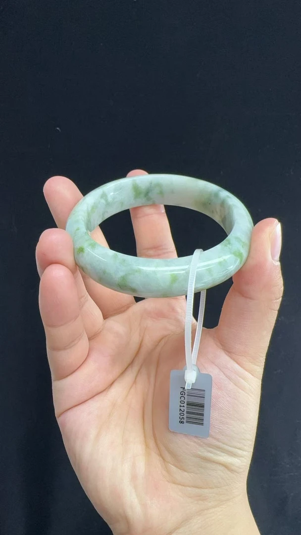 天然缅料A货翡翠手镯（圈口不挑）