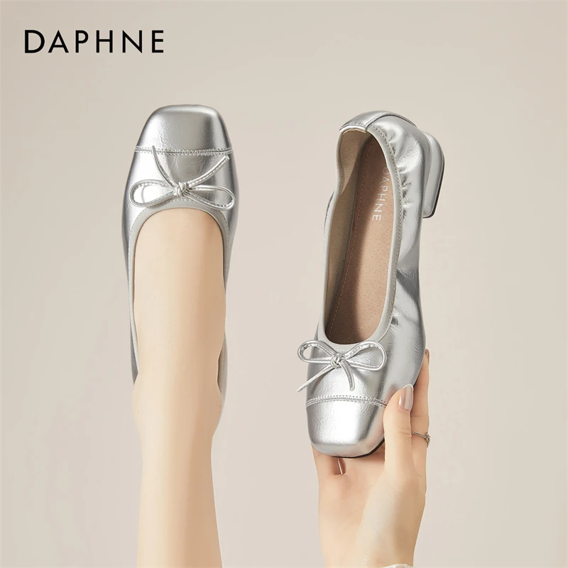 达芙妮时尚蝴蝶结低跟单鞋女2025新款法式圆头粗跟配裙子舒适皮鞋