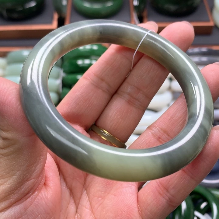【闪购商品】未镶嵌手镯和田玉8