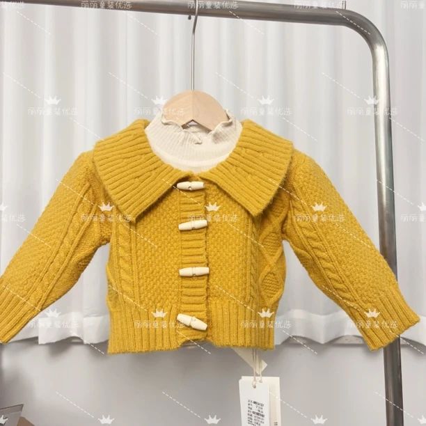 娃娃领牛角扣毛衣女童2530